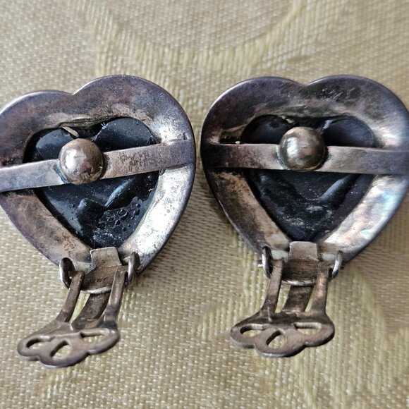 Vintage Onyx and Garnet Sterling Silver Clip Earrings - Picture 4 of 7